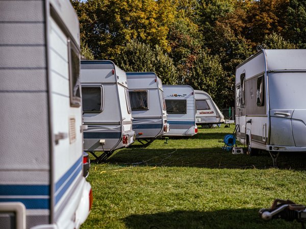 Les plus belles plages de Camargue pour vos vacances en famille dans un camping local